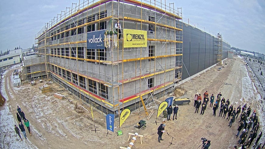 Topping out at new Menzel motor plant